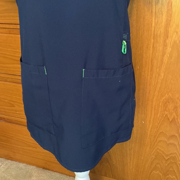 Carhartt brand navy blue scrub top. Size small - Picture 5 of 8